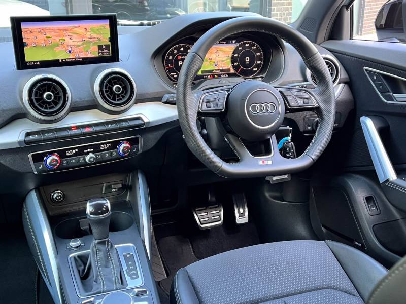 Audi SQ2   Registered:2022(22)