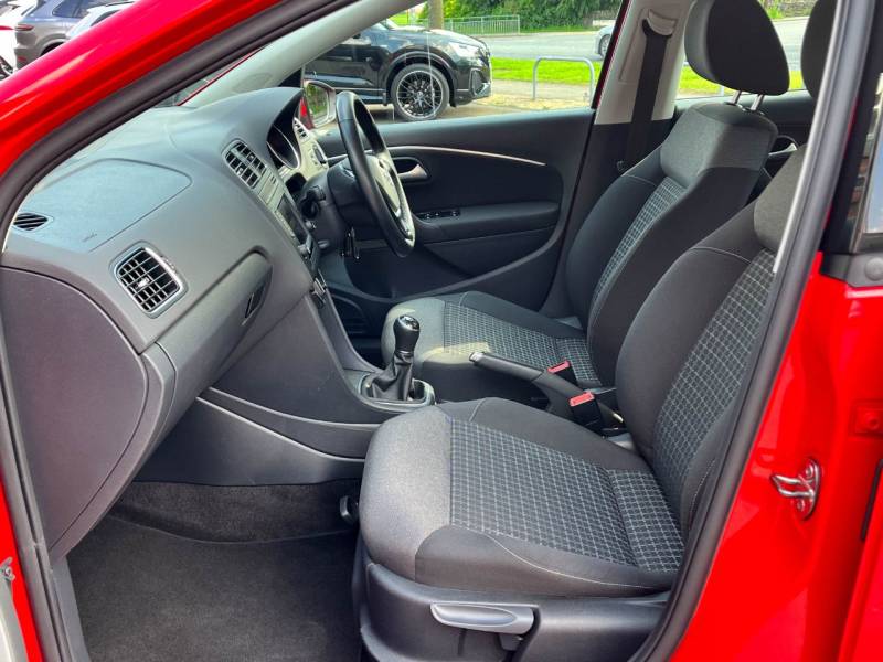 Volkswagen Polo   Registered:2016(16)