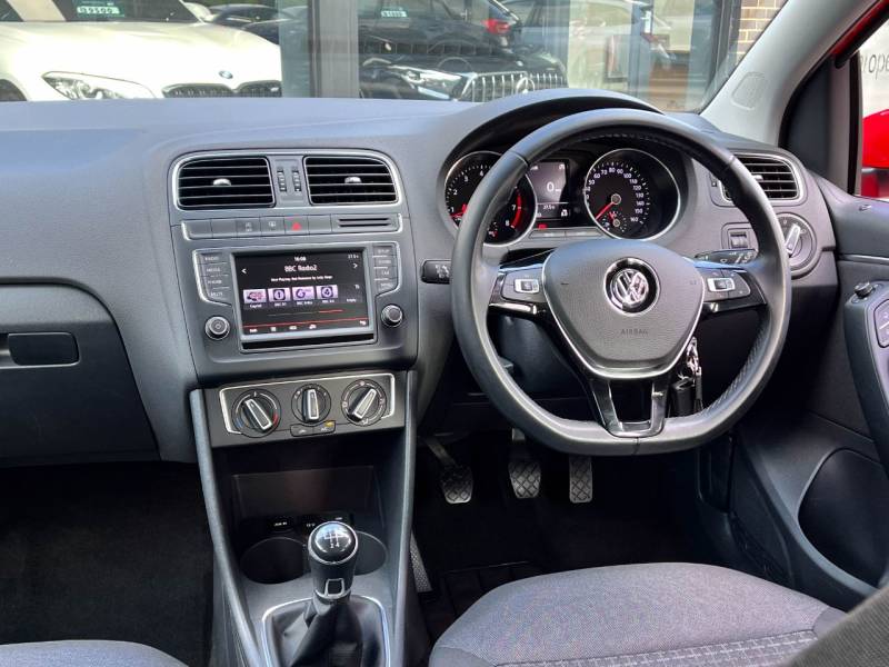 Volkswagen Polo   Registered:2016(16)