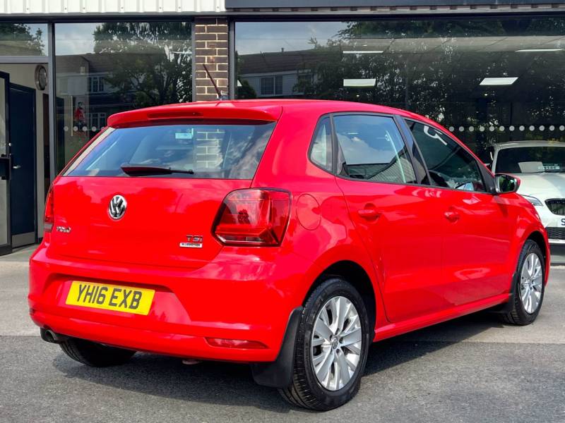 Volkswagen Polo   Registered:2016(16)