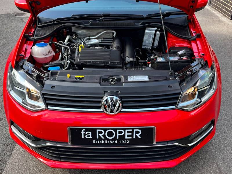 Volkswagen Polo   Registered:2016(16)