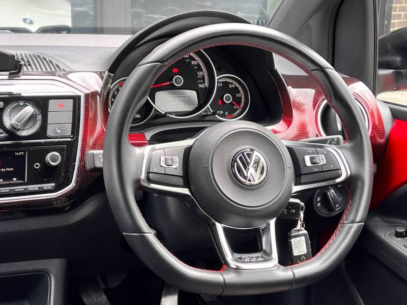 Volkswagen Up   Registered:2018(68)