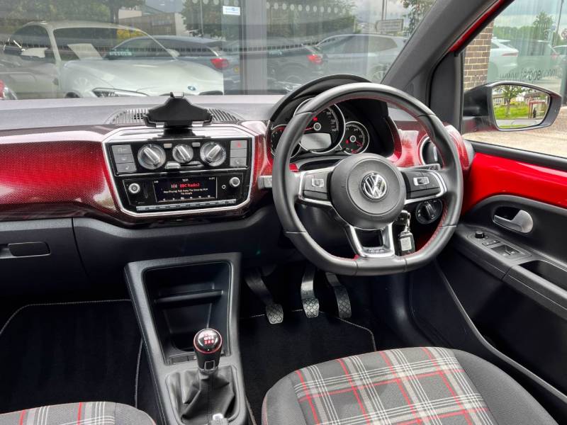 Volkswagen Up   Registered:2018(68)