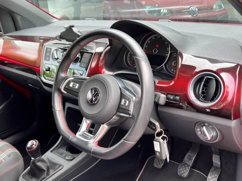 Volkswagen Up   Registered:2018(68)