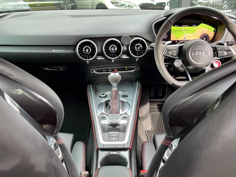 Audi TT RS   Registered:2019(19)