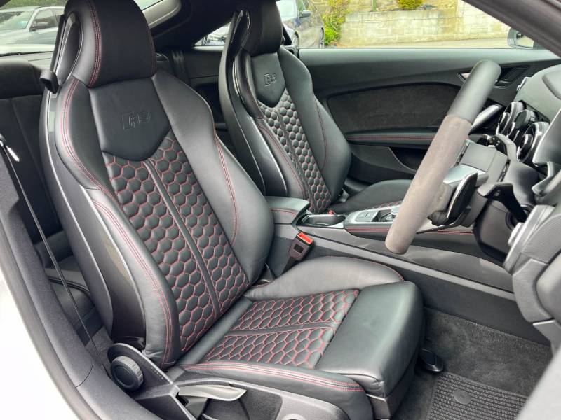 Audi TT RS   Registered:2019(19)