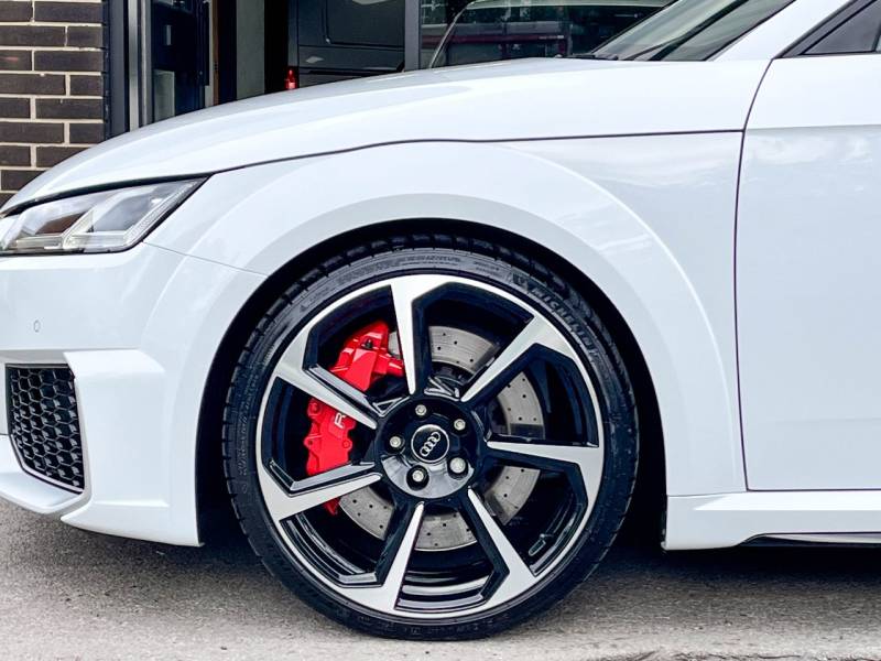 Audi TT RS   Registered:2019(19)