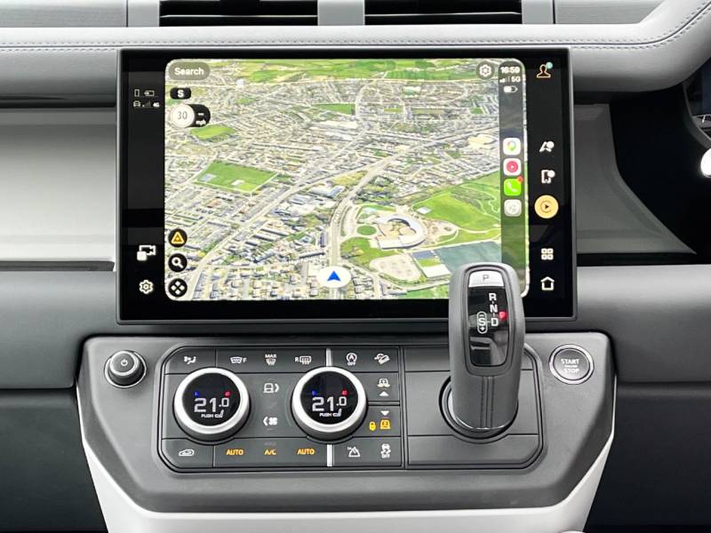 Land Rover Defender 110   Registered:2025(75)