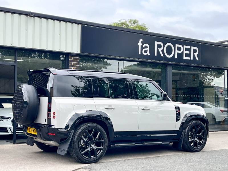 Land Rover Defender 110   Registered:2025(75)