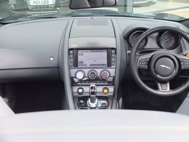 Jaguar F Type   Registered:2013(13)