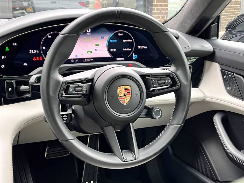 Porsche Taycan   Registered:2023(23)