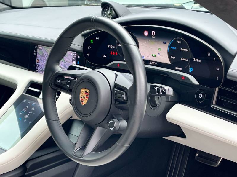 Porsche Taycan   Registered:2023(23)