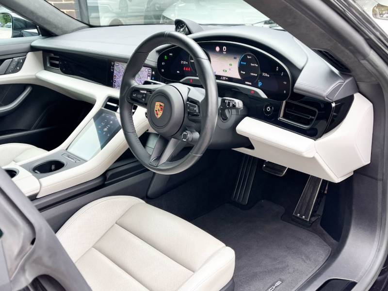 Porsche Taycan   Registered:2023(23)