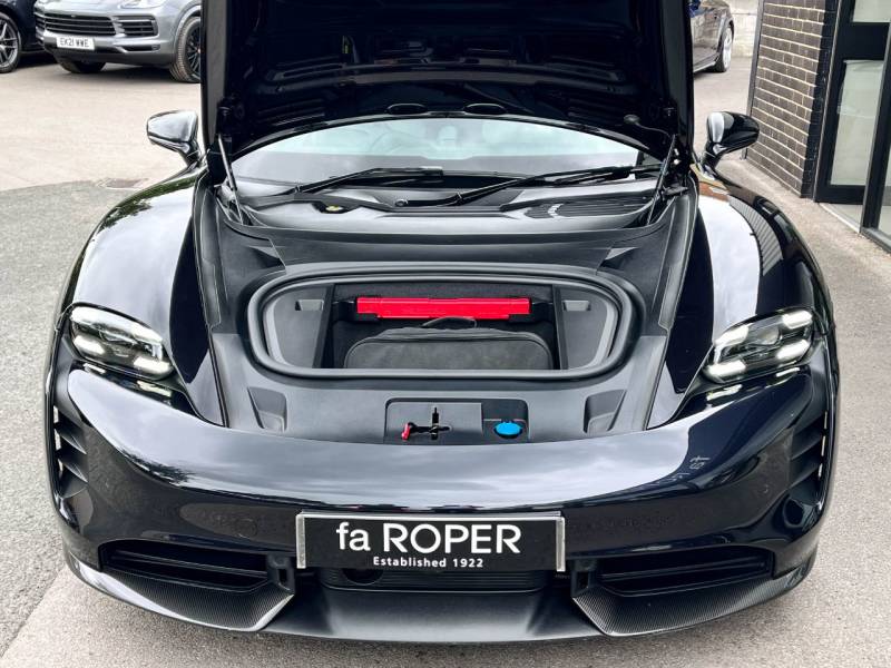 Porsche Taycan   Registered:2023(23)
