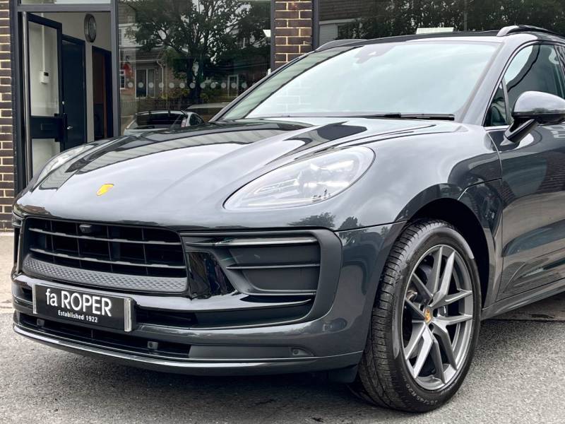 Porsche Macan   Registered:2024(24)