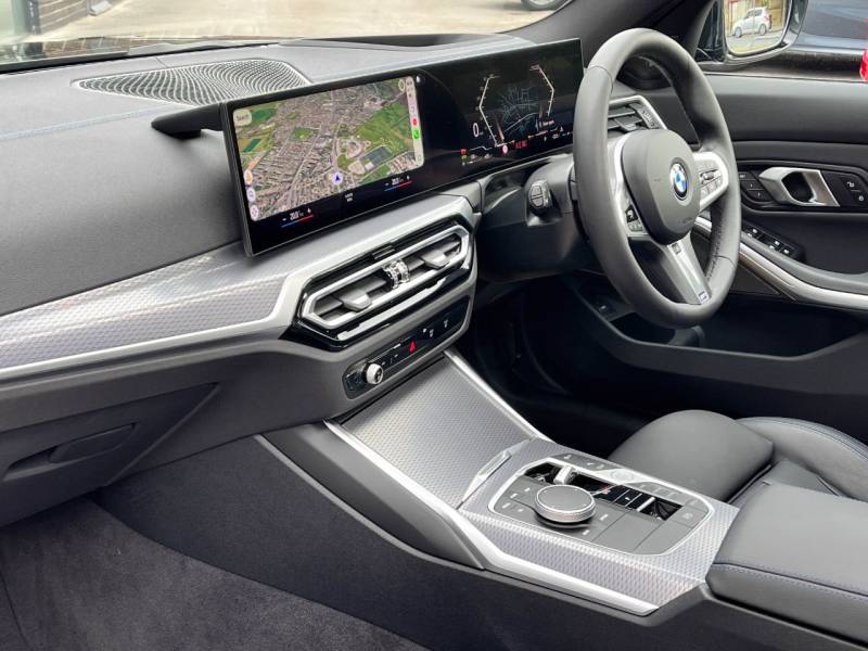 BMW 3 Series   Registered:2024(73)
