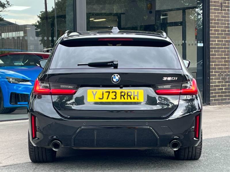 BMW 3 Series   Registered:2024(73)