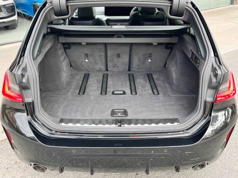 BMW 3 Series   Registered:2024(73)