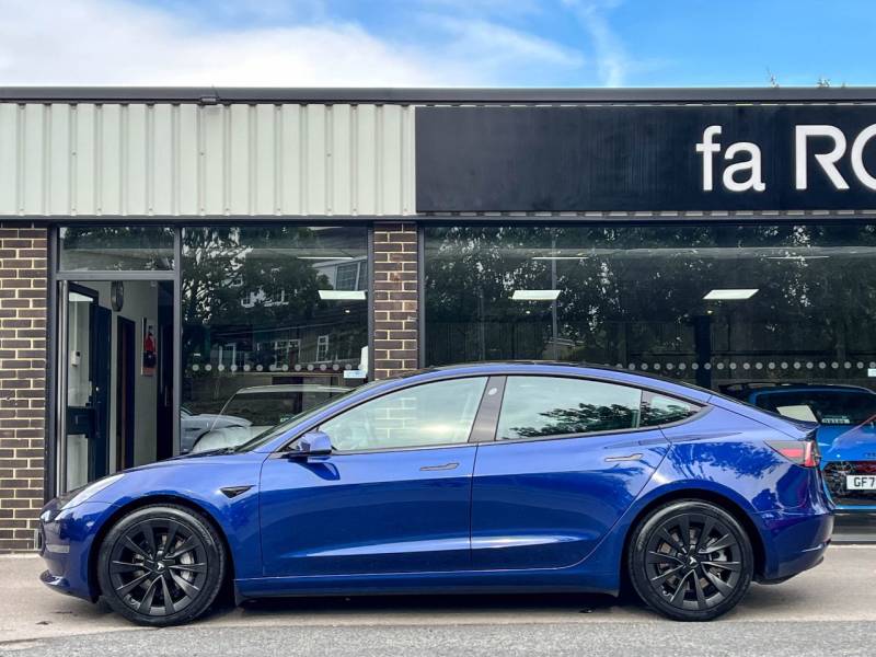 Tesla Model 3   Registered:2021(71)