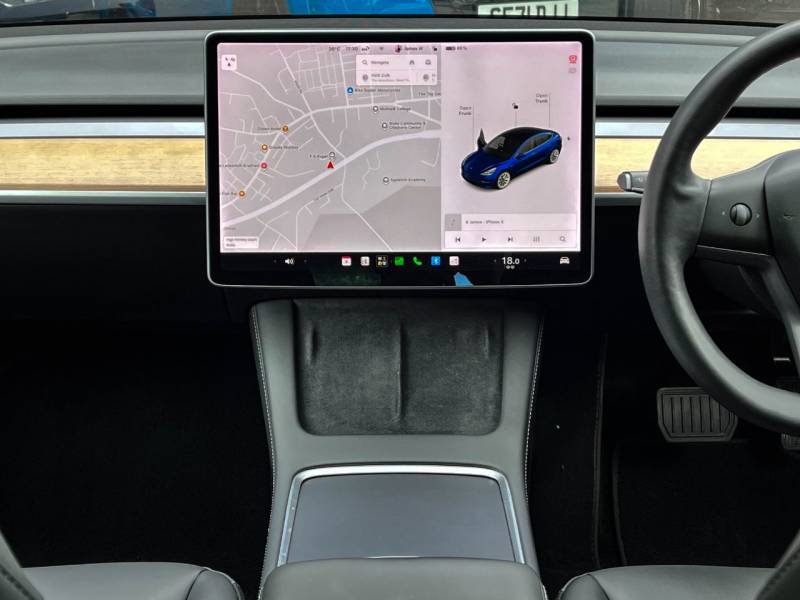 Tesla Model 3   Registered:2021(71)