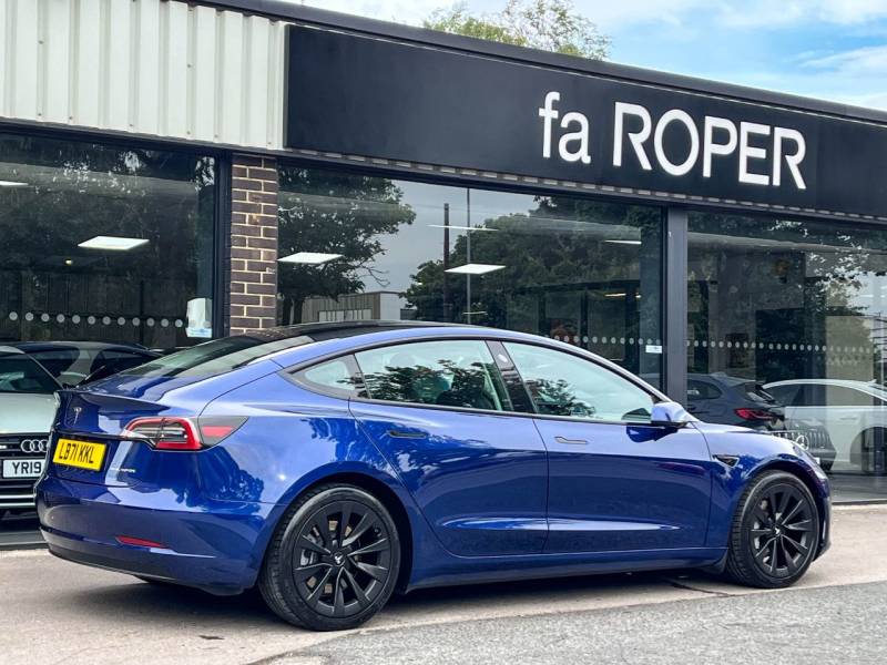 Tesla Model 3   Registered:2021(71)