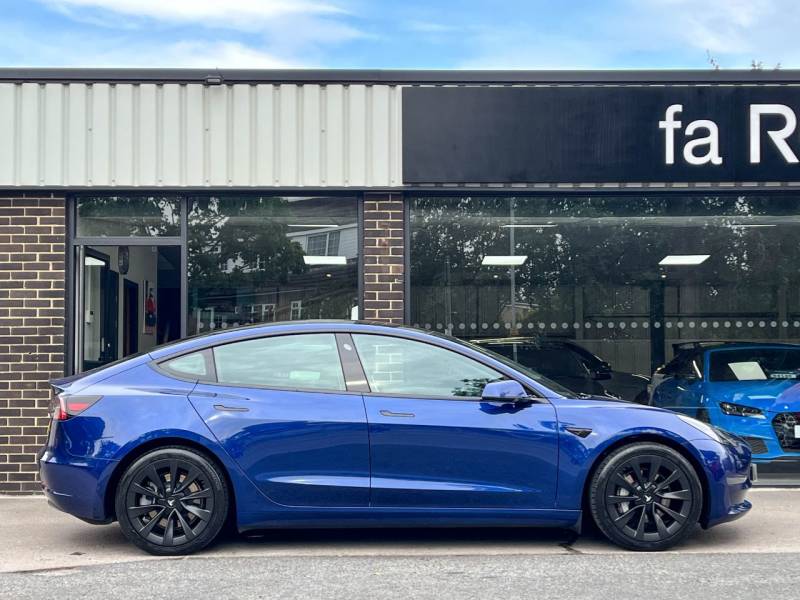 Tesla Model 3   Registered:2021(71)