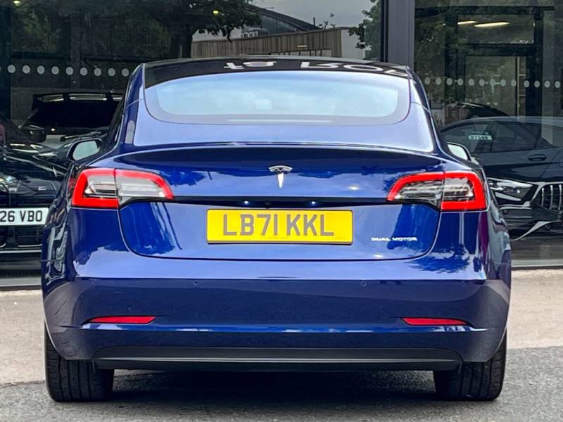Tesla Model 3   Registered:2021(71)