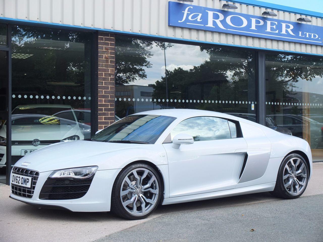 Audi R8 5.2 FSI quattro R Tronic 525ps Coupe Petrol Suzuka Grey Metallic