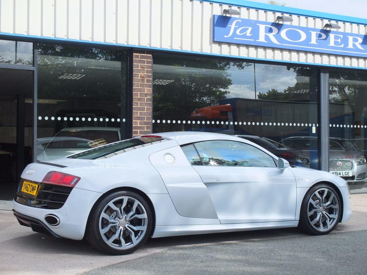 Audi R8 5.2 FSI quattro R Tronic 525ps Coupe Petrol Suzuka Grey Metallic