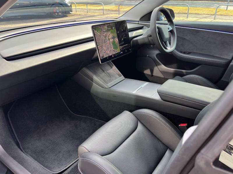 Tesla Model 3   Registered:2024(24)