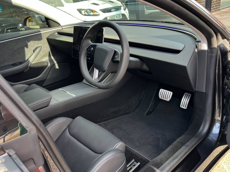 Tesla Model 3   Registered:2024(24)