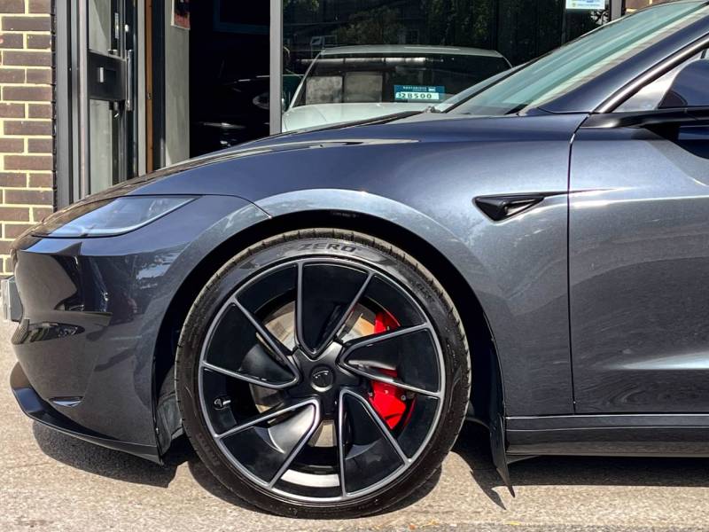 Tesla Model 3   Registered:2024(24)