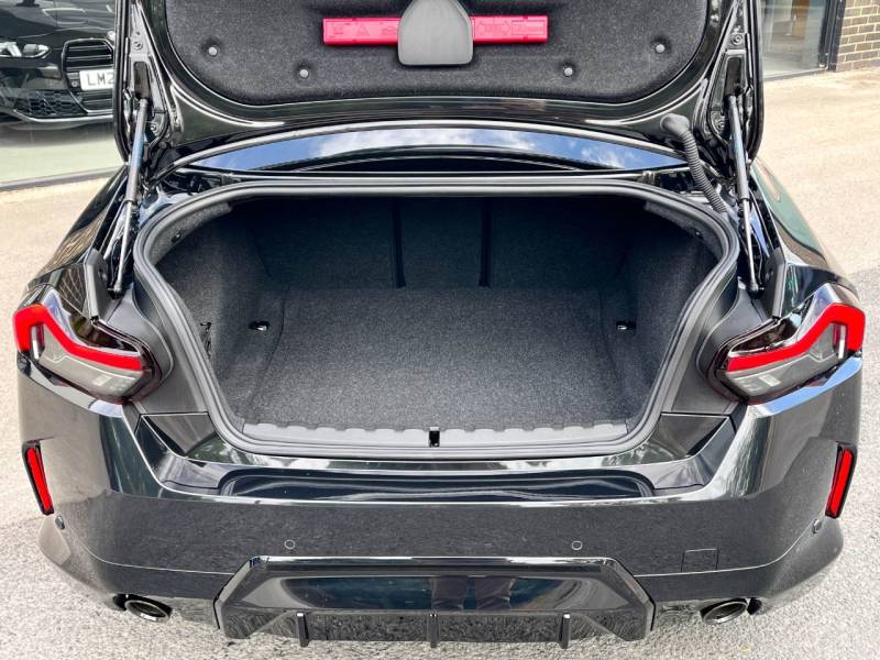 BMW 2 Series   Registered:2024(74)