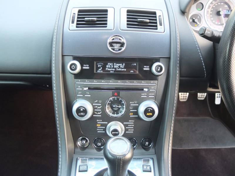 Aston Martin Vantage   Registered:2010(10)