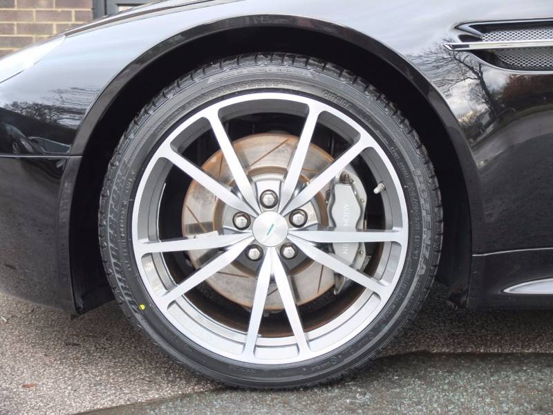 Aston Martin Vantage   Registered:2010(10)