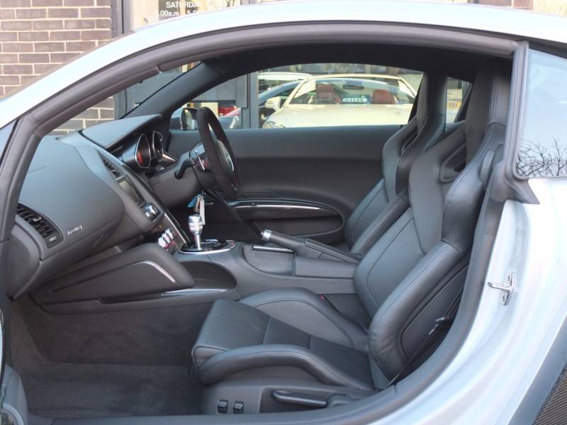 Audi R8   Registered:2014(64)