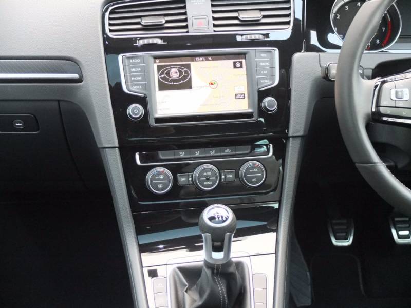 Volkswagen Golf   Registered:2015(65)
