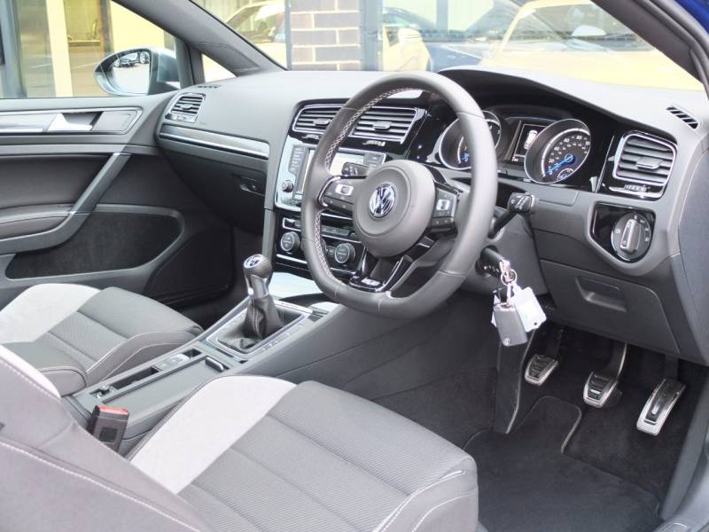 Volkswagen Golf   Registered:2015(65)