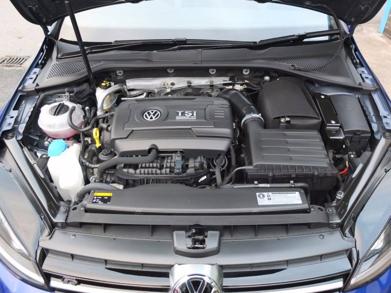 Volkswagen Golf   Registered:2015(65)