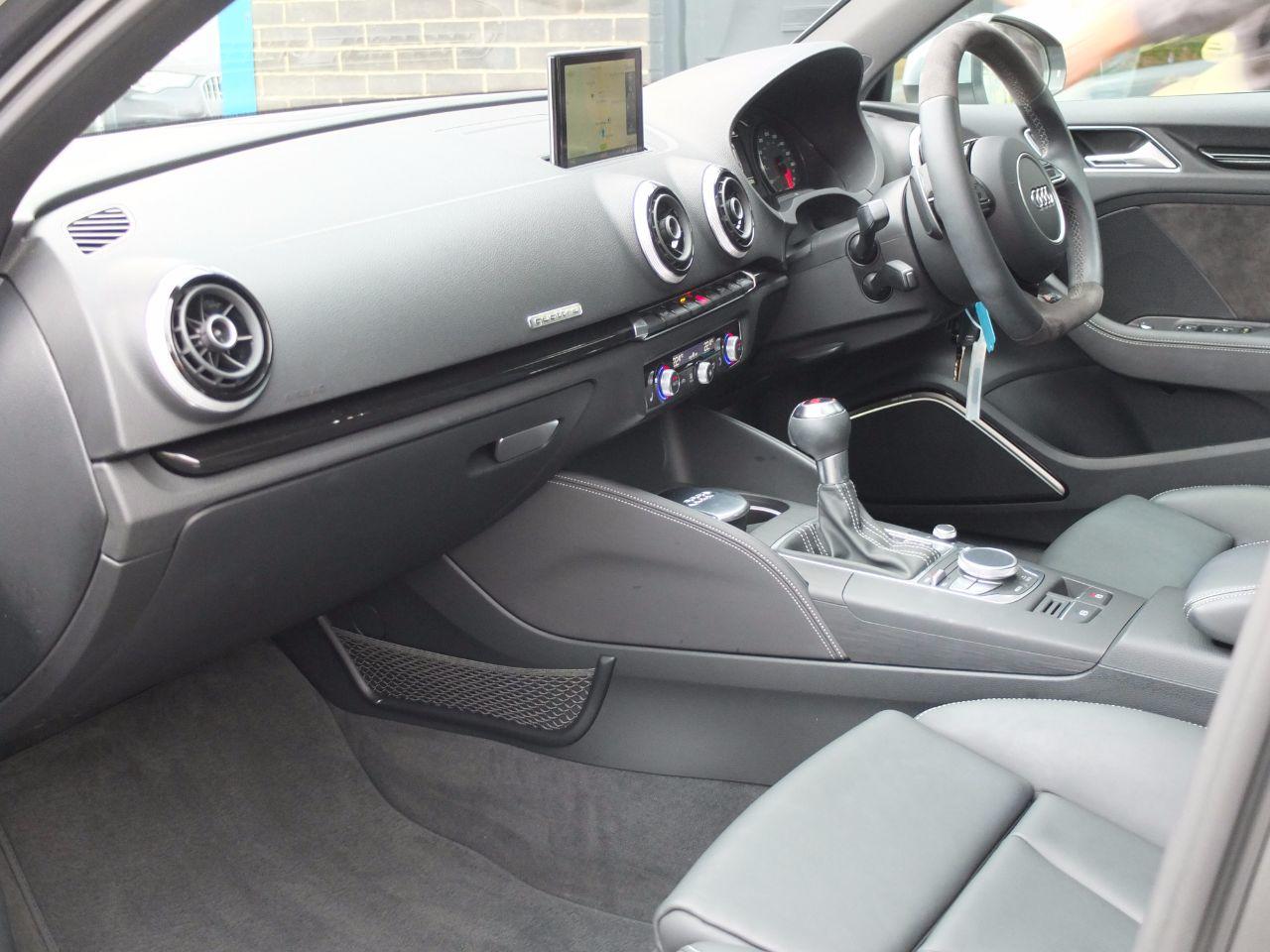 Audi RS3 2.5 TFSI RS 3 quattro S tronic Hatchback Petrol Daytona Grey Metallic