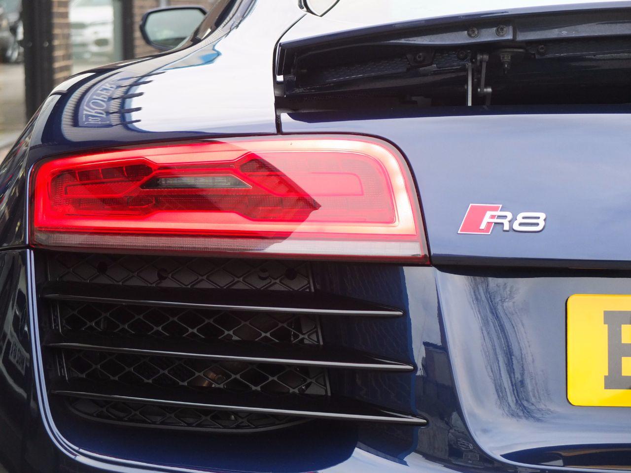 Audi R8 4.2 FSI V8 quattro S-Tronic 430ps Coupe Petrol Estoril Blue Metallic