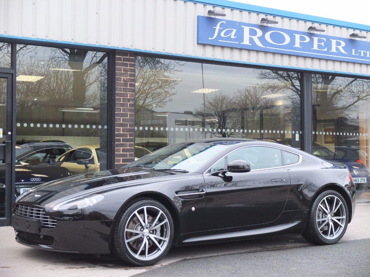 Aston Martin Vantage VANTAGE V8 4.7 Coupe Petrol Onyx Black Metallic