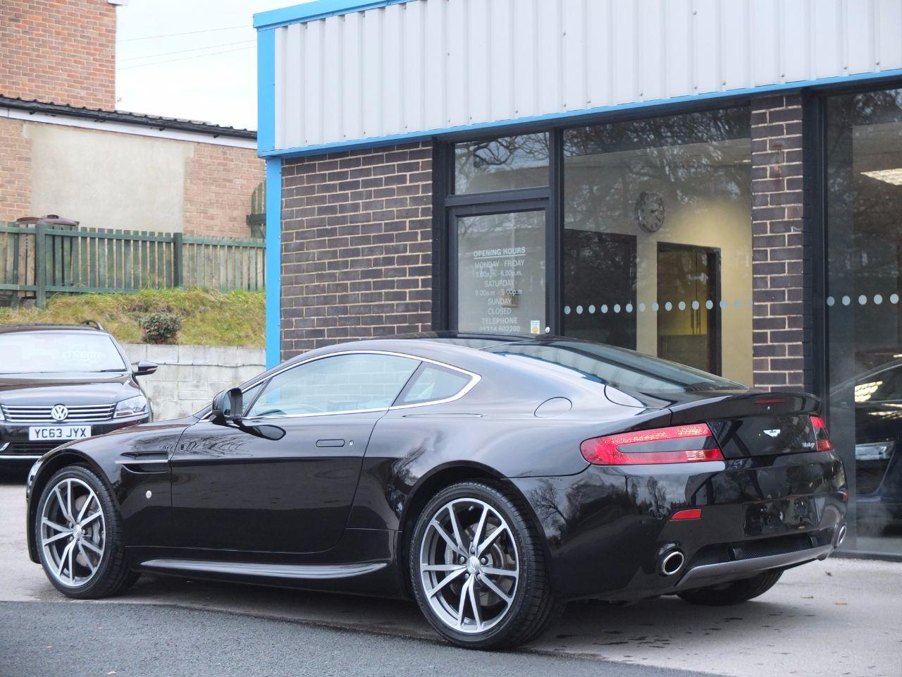 Aston Martin Vantage VANTAGE V8 4.7 Coupe Petrol Onyx Black Metallic