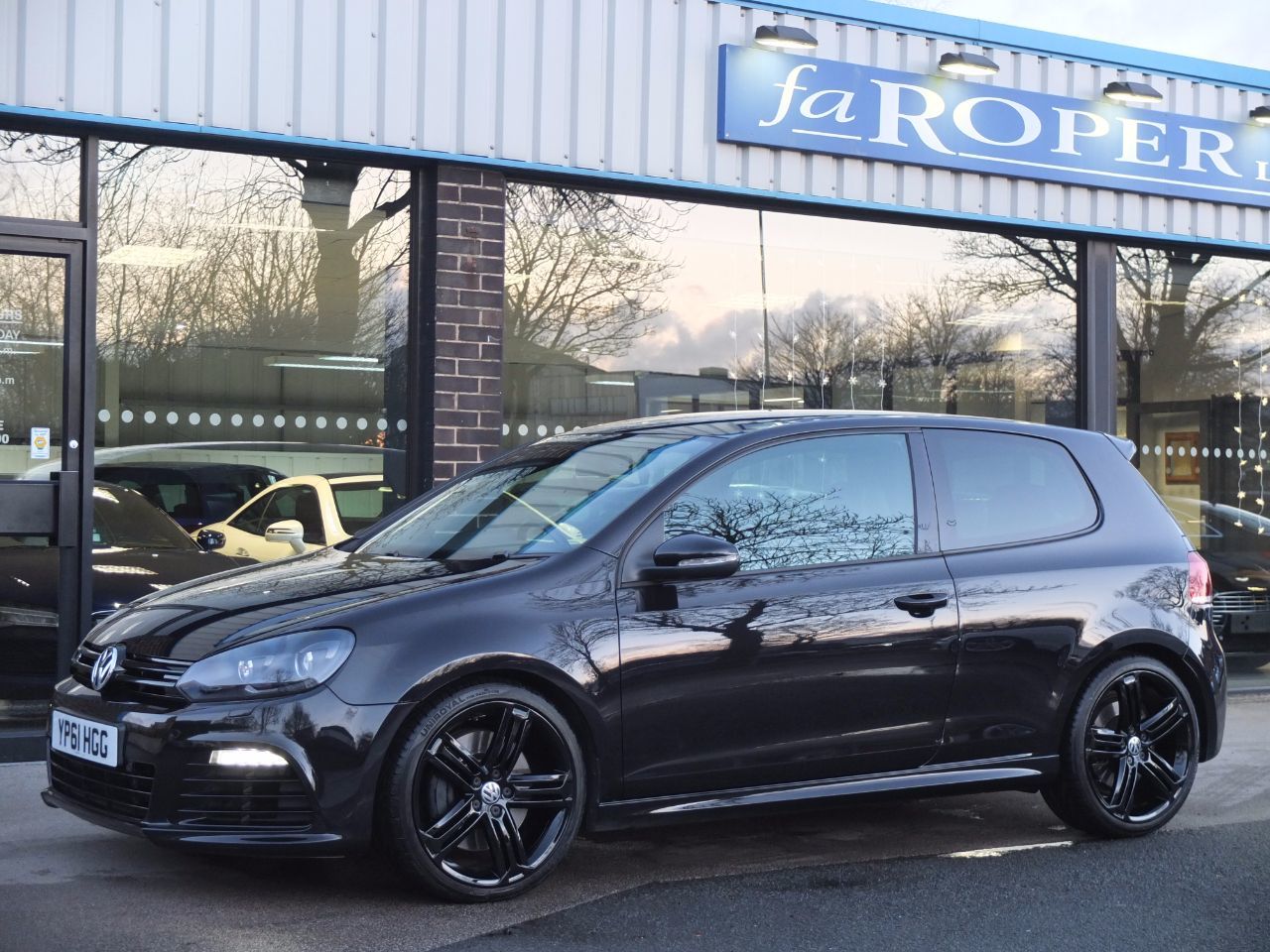 Volkswagen Golf 2.0 TSI R 4MOTION 3 Door Hatchback Petrol Deep Black Metallic