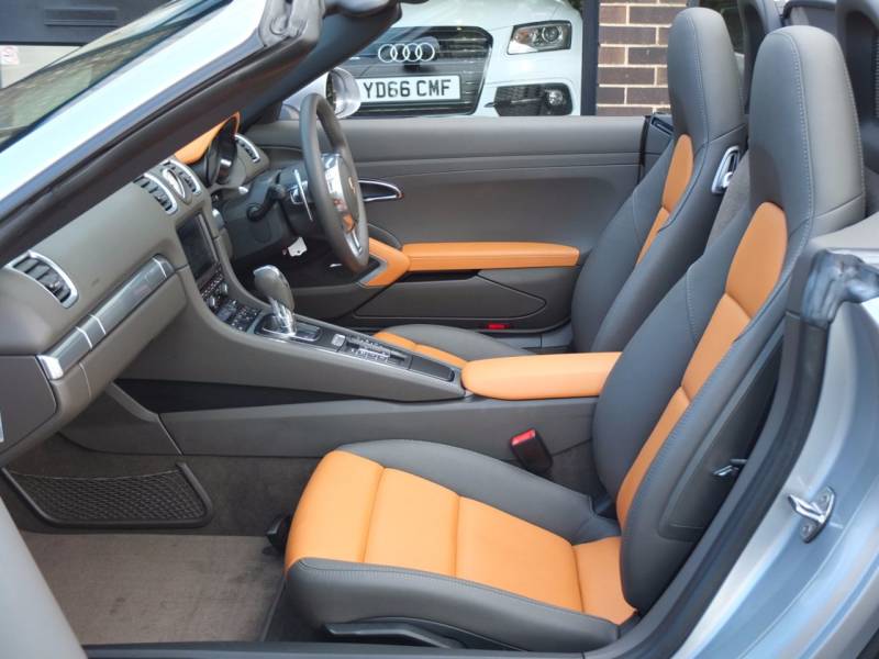 Porsche Boxster   Registered:2013(13)