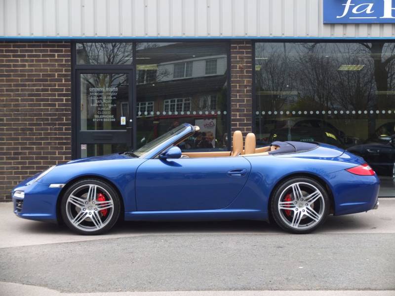 Porsche 911   Registered:2009(09)