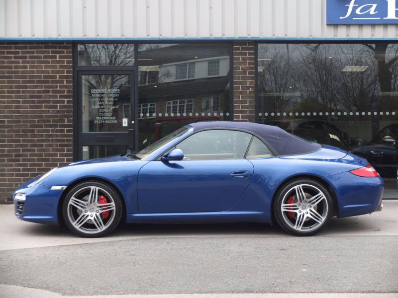 Porsche 911   Registered:2009(09)