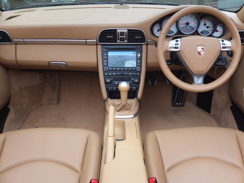 Porsche 911   Registered:2009(09)