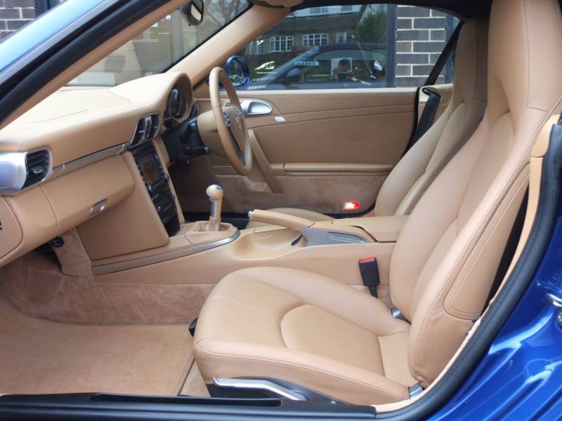 Porsche 911   Registered:2009(09)