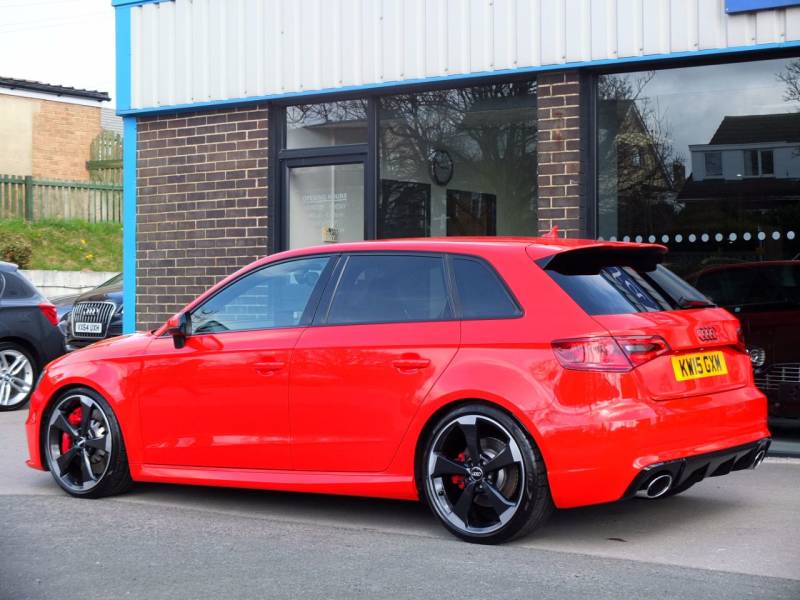 Audi RS3   Registered:2015(15)